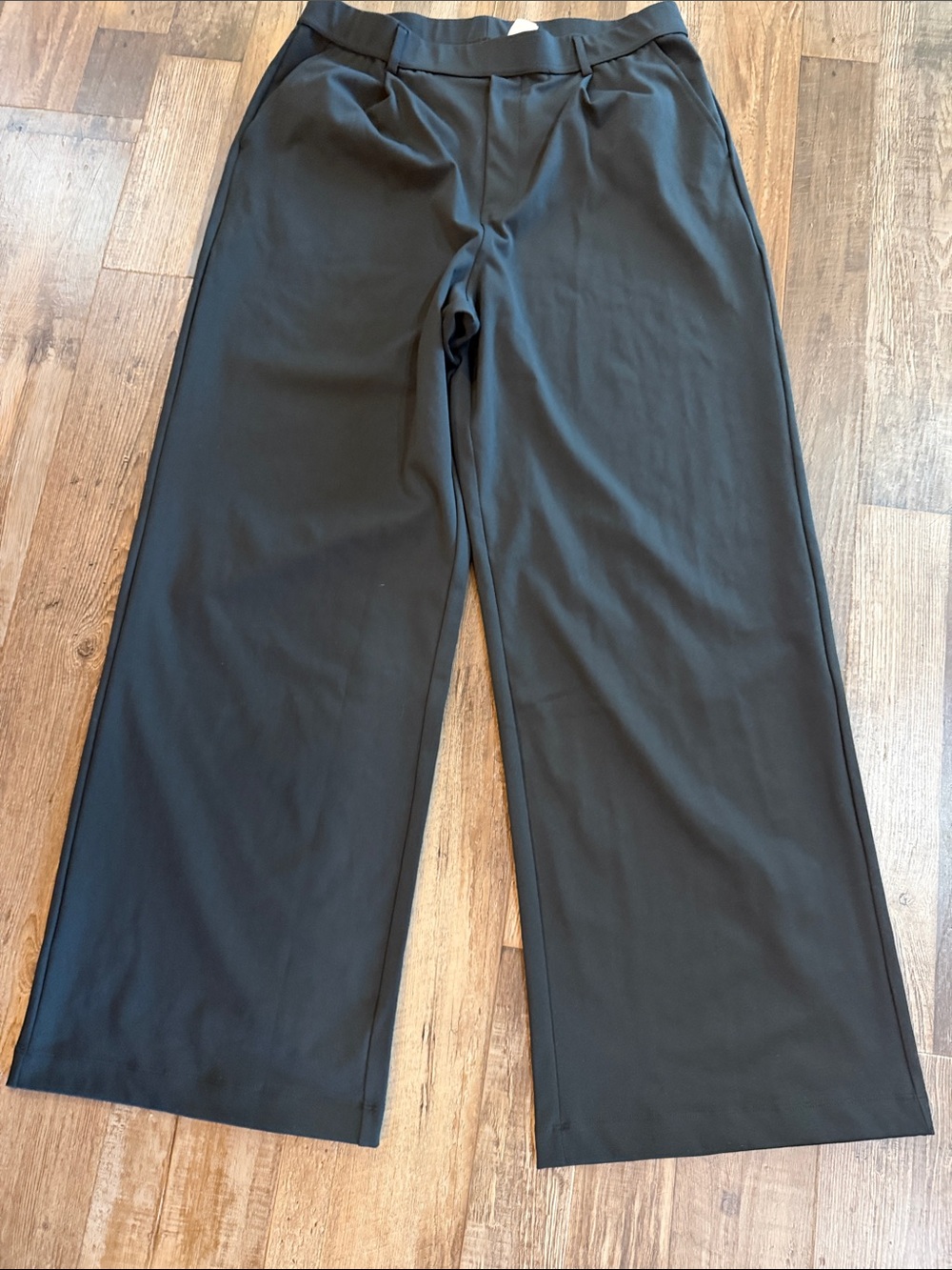 Halara NWOT Black Wide-Leg Dress Pants Sz lg reg
